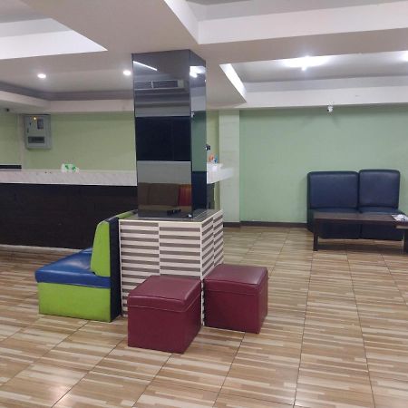 Friendly Hostel - Dmk Airport เฟรนด์ลี่ โฮสเทล ดอนเมือง Bangkok Dış mekan fotoğraf