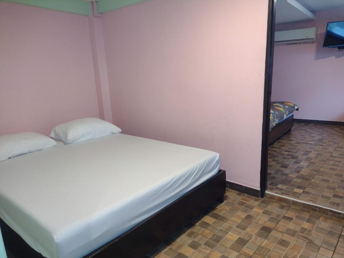 Friendly Hostel - Dmk Airport เฟรนด์ลี่ โฮสเทล ดอนเมือง Bangkok Dış mekan fotoğraf