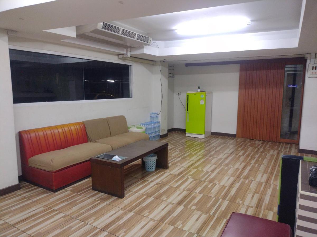 Friendly Hostel - Dmk Airport เฟรนด์ลี่ โฮสเทล ดอนเมือง Bangkok Dış mekan fotoğraf